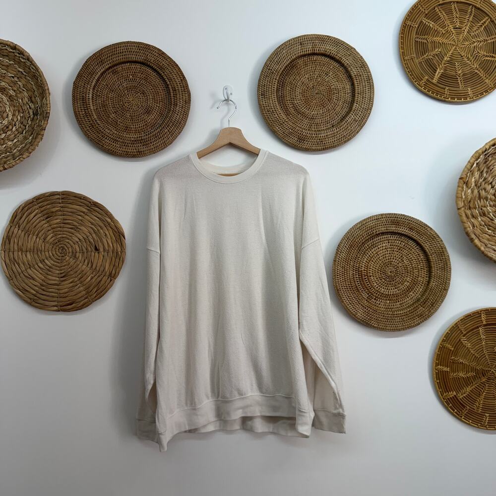 ALO Yoga White Long Sleeve Top